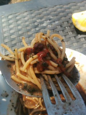 Spaghetti mit Seeigeleier und Algen