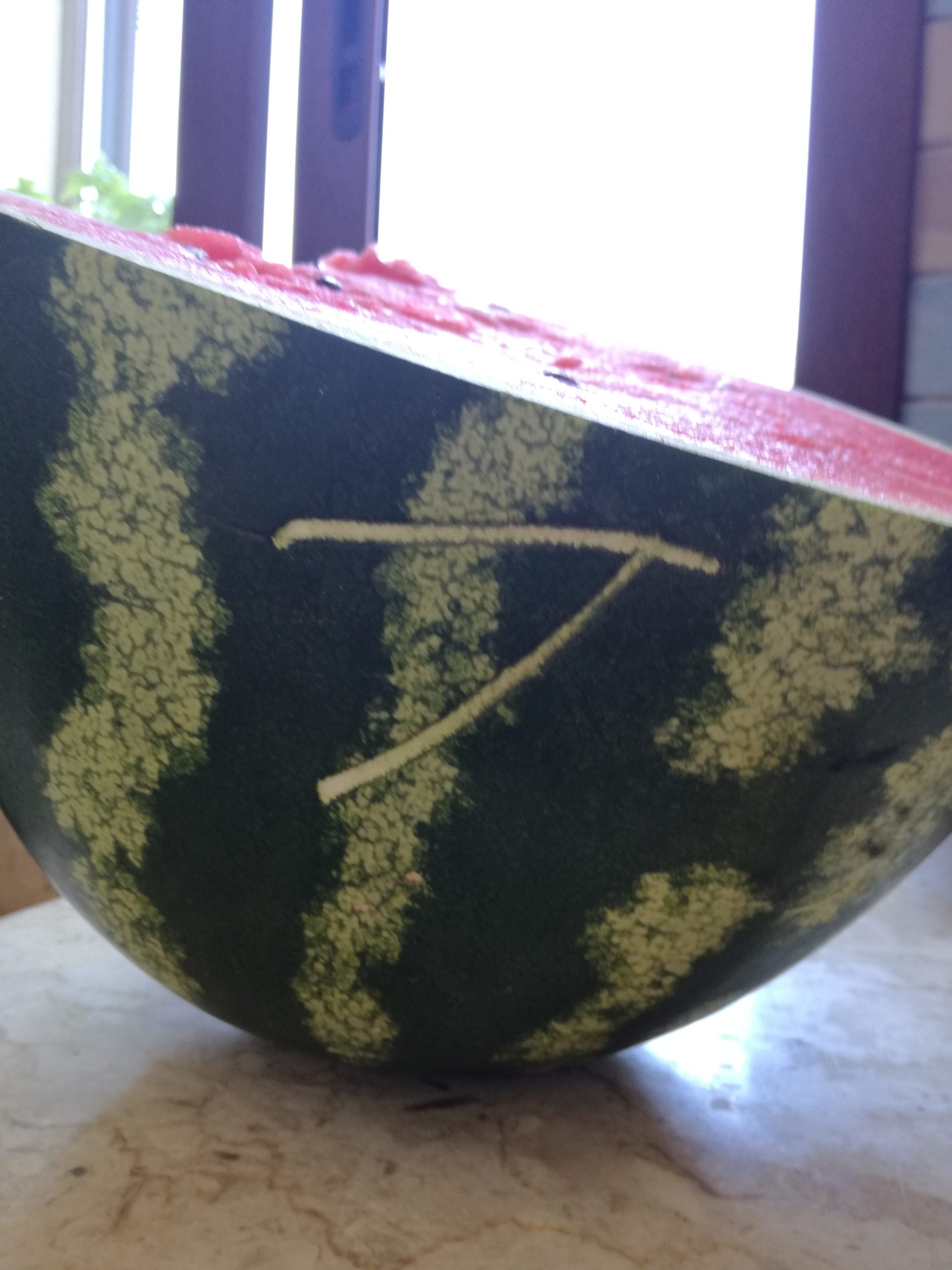 Besonderes Zeichen auf der Wassermelone