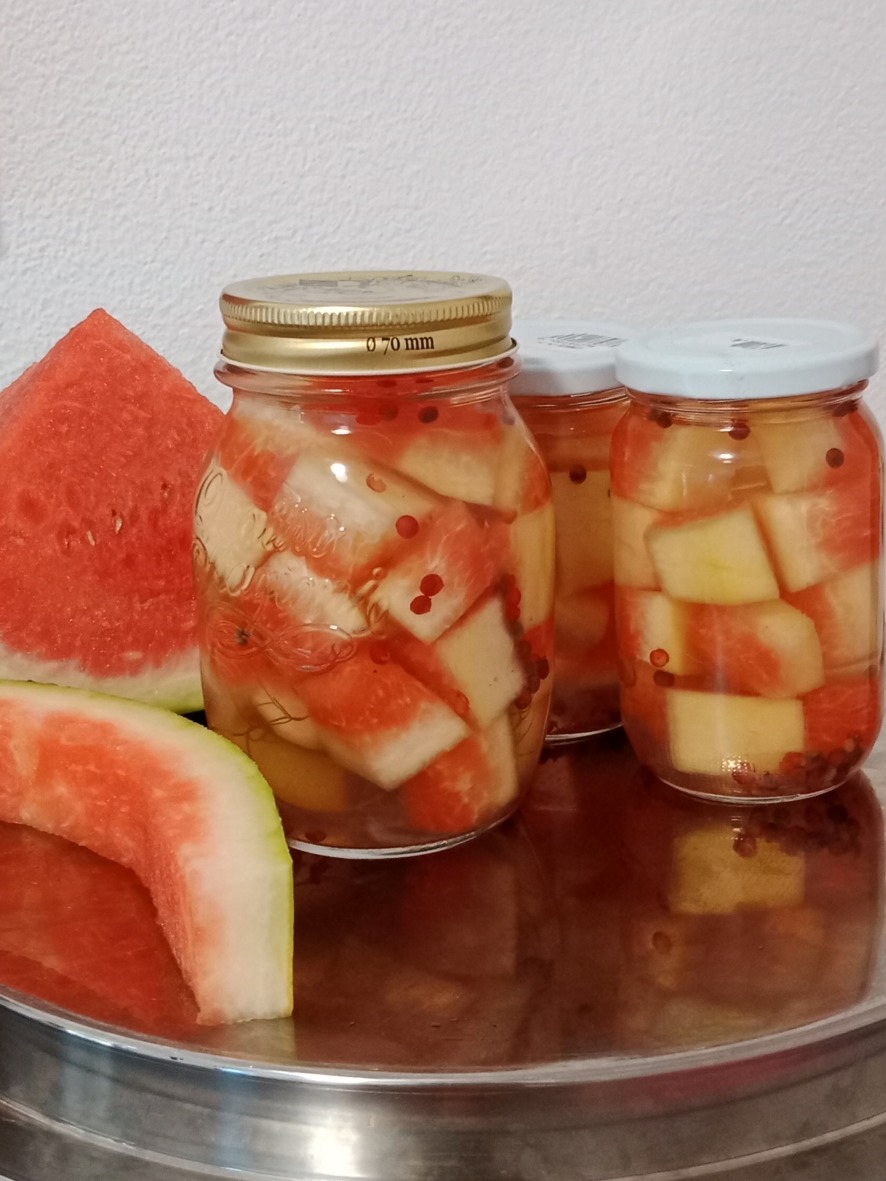 Eingelegte Wassermelonenschalen